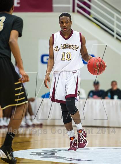 Thumbnail 3 in Paul VI vs. St. Anthony (Spalding Hoophall Classic) photogallery.