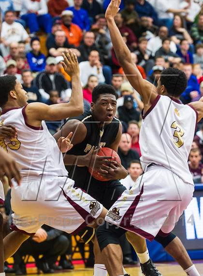 Thumbnail 2 in Paul VI vs. St. Anthony (Spalding Hoophall Classic) photogallery.