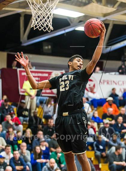 Thumbnail 1 in Paul VI vs. St. Anthony (Spalding Hoophall Classic) photogallery.
