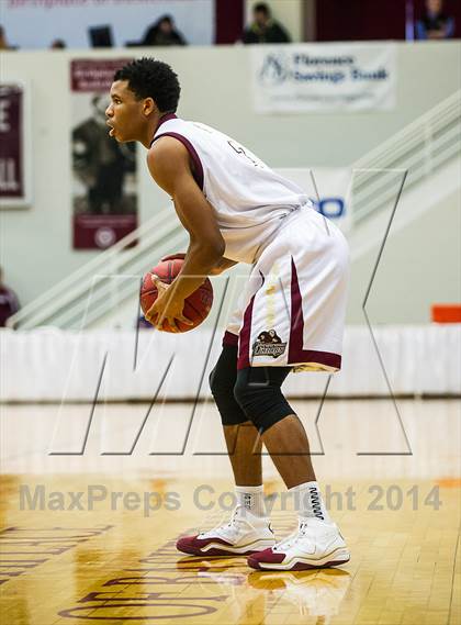 Thumbnail 1 in Paul VI vs. St. Anthony (Spalding Hoophall Classic) photogallery.