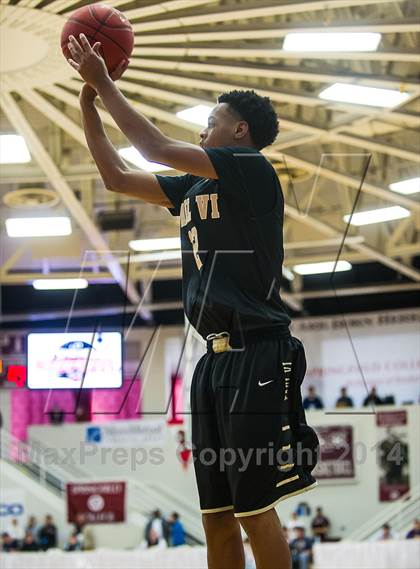 Thumbnail 1 in Paul VI vs. St. Anthony (Spalding Hoophall Classic) photogallery.