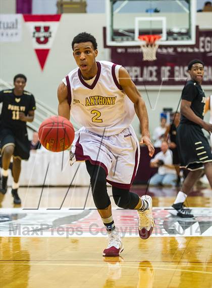 Thumbnail 3 in Paul VI vs. St. Anthony (Spalding Hoophall Classic) photogallery.