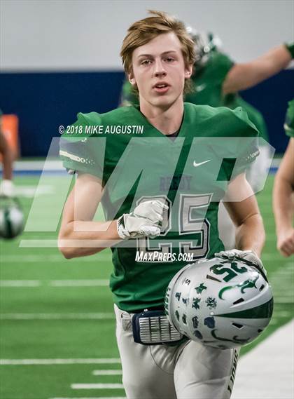 Thumbnail 3 in Ennis @ Reedy (UIL 5A DII Bi-District) photogallery.