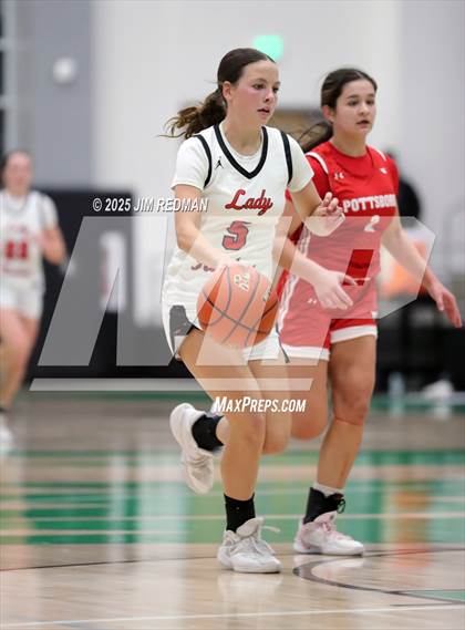 Thumbnail 1 in Pottsboro vs. Winnsboro (UIL 3A D1 Bi-District Basketball Playoff) photogallery.
