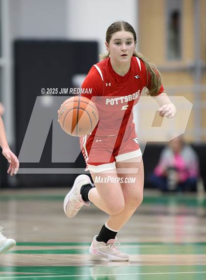 Thumbnail 3 in Pottsboro vs. Winnsboro (UIL 3A D1 Bi-District Basketball Playoff) photogallery.