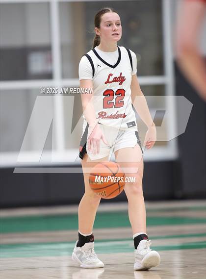 Thumbnail 2 in Pottsboro vs. Winnsboro (UIL 3A D1 Bi-District Basketball Playoff) photogallery.