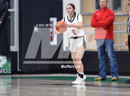 Thumbnail 2 in Pottsboro vs. Winnsboro (UIL 3A D1 Bi-District Basketball Playoff) photogallery.