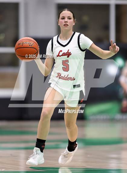 Thumbnail 2 in Pottsboro vs. Winnsboro (UIL 3A D1 Bi-District Basketball Playoff) photogallery.