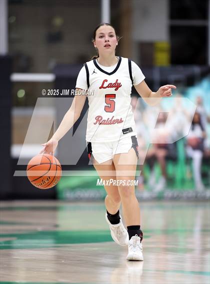 Thumbnail 3 in Pottsboro vs. Winnsboro (UIL 3A D1 Bi-District Basketball Playoff) photogallery.