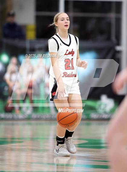 Thumbnail 1 in Pottsboro vs. Winnsboro (UIL 3A D1 Bi-District Basketball Playoff) photogallery.