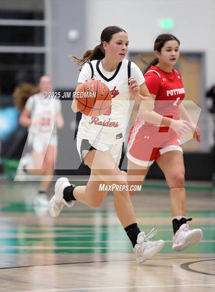 Thumbnail 3 in Pottsboro vs. Winnsboro (UIL 3A D1 Bi-District Basketball Playoff) photogallery.
