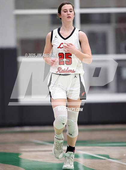 Thumbnail 1 in Pottsboro vs. Winnsboro (UIL 3A D1 Bi-District Basketball Playoff) photogallery.