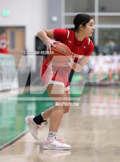 Thumbnail 2 in Pottsboro vs. Winnsboro (UIL 3A D1 Bi-District Basketball Playoff) photogallery.
