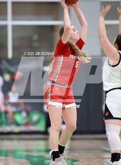 Thumbnail 3 in Pottsboro vs. Winnsboro (UIL 3A D1 Bi-District Basketball Playoff) photogallery.