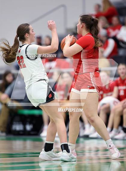 Thumbnail 2 in Pottsboro vs. Winnsboro (UIL 3A D1 Bi-District Basketball Playoff) photogallery.