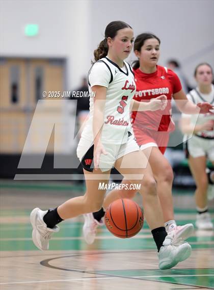 Thumbnail 2 in Pottsboro vs. Winnsboro (UIL 3A D1 Bi-District Basketball Playoff) photogallery.
