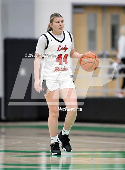 Thumbnail 2 in Pottsboro vs. Winnsboro (UIL 3A D1 Bi-District Basketball Playoff) photogallery.