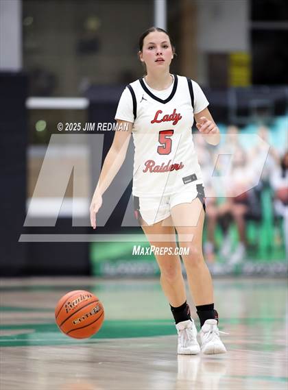 Thumbnail 2 in Pottsboro vs. Winnsboro (UIL 3A D1 Bi-District Basketball Playoff) photogallery.