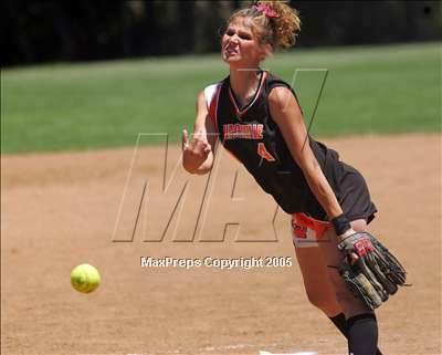 Thumbnail 2 in Lincoln-Stockton vs Vacaville (Sec. Playoff) photogallery.