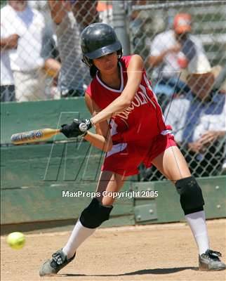 Thumbnail 1 in Lincoln-Stockton vs Vacaville (Sec. Playoff) photogallery.
