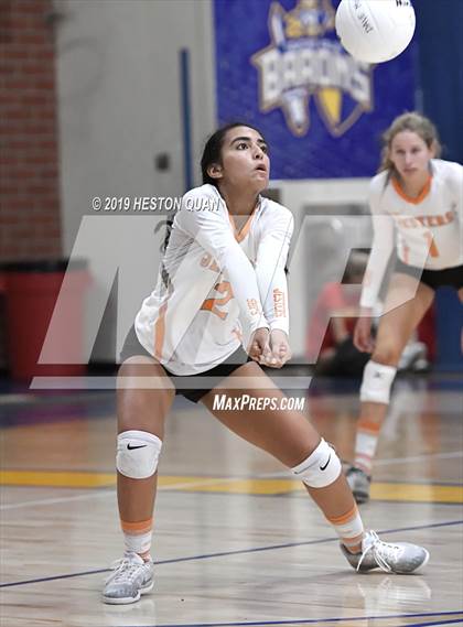 Thumbnail 3 in Saint Joseph vs. Palos Verdes (Dave Mohs Classic) photogallery.