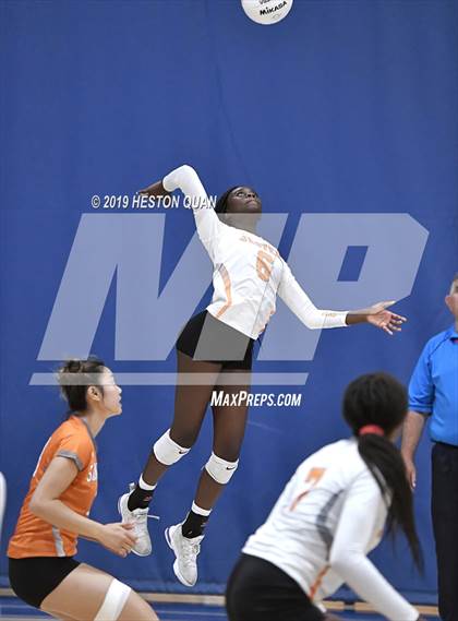 Thumbnail 3 in Saint Joseph vs. Palos Verdes (Dave Mohs Classic) photogallery.