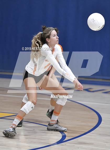 Thumbnail 2 in Saint Joseph vs. Palos Verdes (Dave Mohs Classic) photogallery.