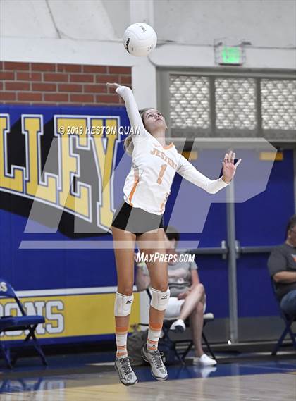 Thumbnail 3 in Saint Joseph vs. Palos Verdes (Dave Mohs Classic) photogallery.