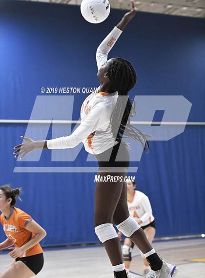 Thumbnail 3 in Saint Joseph vs. Palos Verdes (Dave Mohs Classic) photogallery.