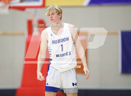 Thumbnail 2 in Atascocita vs. Hebron (McDonald's Texas Invitational) photogallery.