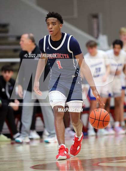 Thumbnail 3 in Atascocita vs. Hebron (McDonald's Texas Invitational) photogallery.