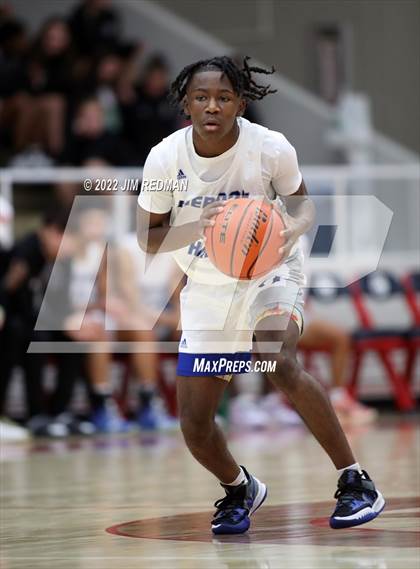 Thumbnail 2 in Atascocita vs. Hebron (McDonald's Texas Invitational) photogallery.