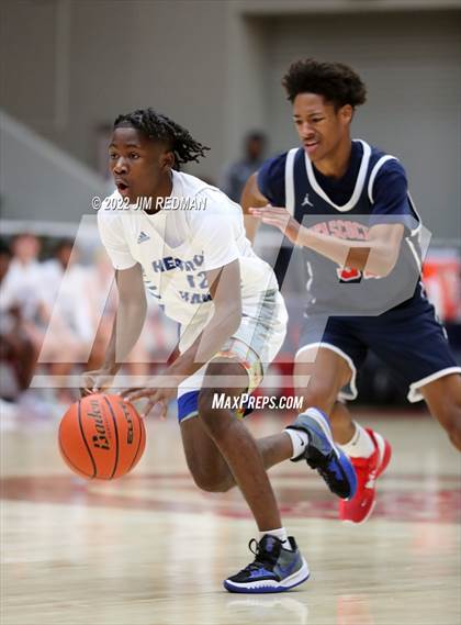 Thumbnail 2 in Atascocita vs. Hebron (McDonald's Texas Invitational) photogallery.