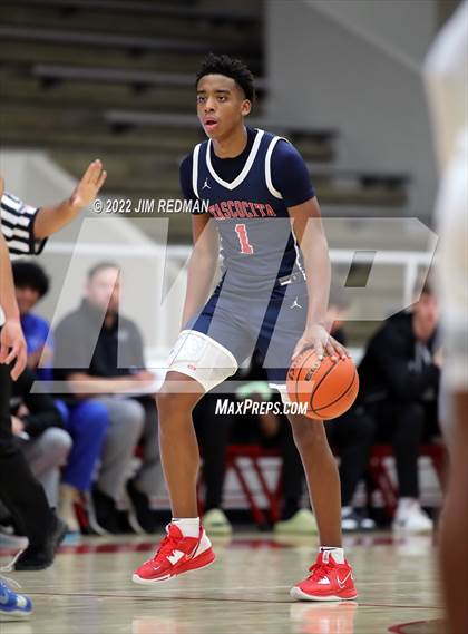 Thumbnail 3 in Atascocita vs. Hebron (McDonald's Texas Invitational) photogallery.