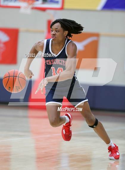 Thumbnail 1 in Atascocita vs. Hebron (McDonald's Texas Invitational) photogallery.