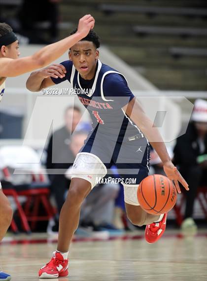 Thumbnail 3 in Atascocita vs. Hebron (McDonald's Texas Invitational) photogallery.