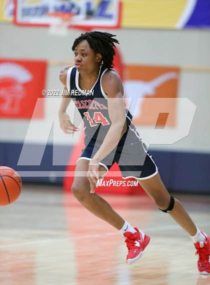 Thumbnail 2 in Atascocita vs. Hebron (McDonald's Texas Invitational) photogallery.