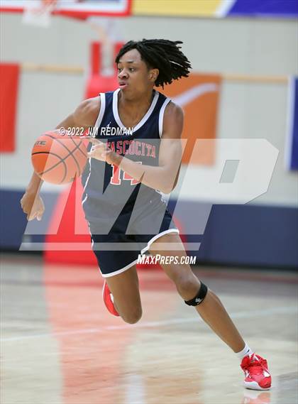Thumbnail 3 in Atascocita vs. Hebron (McDonald's Texas Invitational) photogallery.