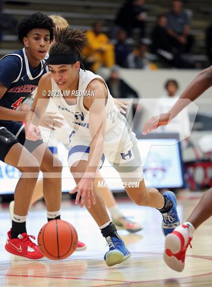 Thumbnail 3 in Atascocita vs. Hebron (McDonald's Texas Invitational) photogallery.