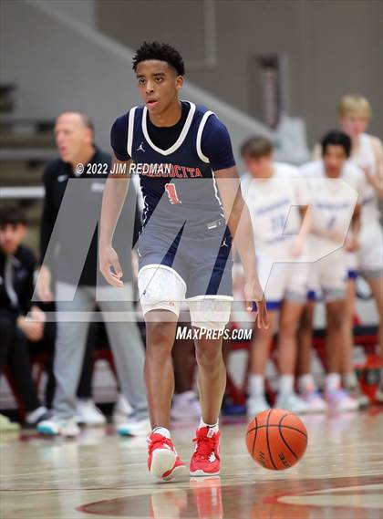 Thumbnail 2 in Atascocita vs. Hebron (McDonald's Texas Invitational) photogallery.