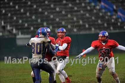 Thumbnail 3 in Serra vs. Folsom (CIF State D2 Final) photogallery.