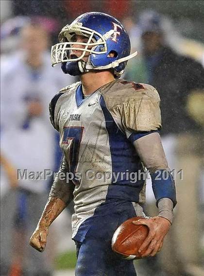Thumbnail 3 in Serra vs. Folsom (CIF State D2 Final) photogallery.