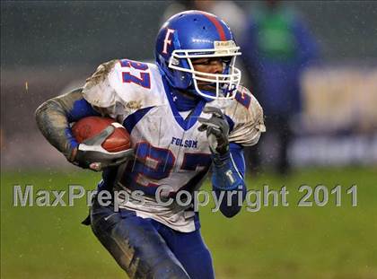 Thumbnail 3 in Serra vs. Folsom (CIF State D2 Final) photogallery.