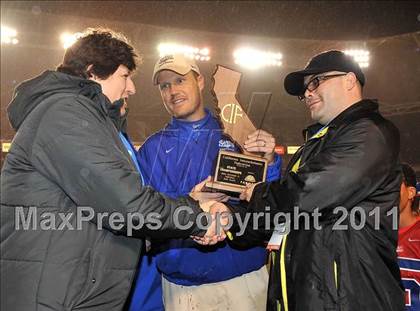 Thumbnail 3 in Serra vs. Folsom (CIF State D2 Final) photogallery.