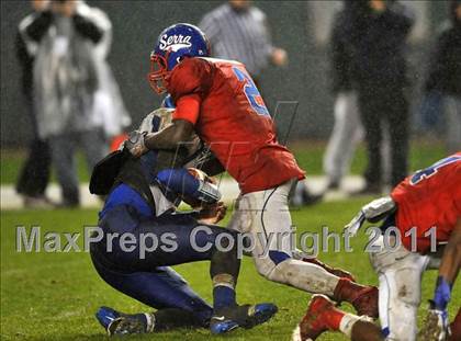 Thumbnail 3 in Serra vs. Folsom (CIF State D2 Final) photogallery.