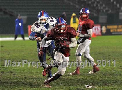 Thumbnail 3 in Serra vs. Folsom (CIF State D2 Final) photogallery.