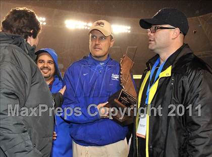 Thumbnail 1 in Serra vs. Folsom (CIF State D2 Final) photogallery.