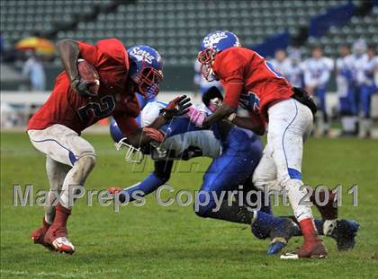 Thumbnail 1 in Serra vs. Folsom (CIF State D2 Final) photogallery.