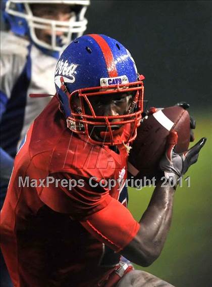Thumbnail 2 in Serra vs. Folsom (CIF State D2 Final) photogallery.