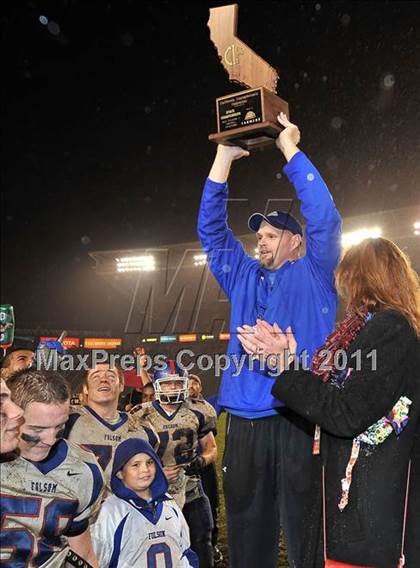 Thumbnail 1 in Serra vs. Folsom (CIF State D2 Final) photogallery.